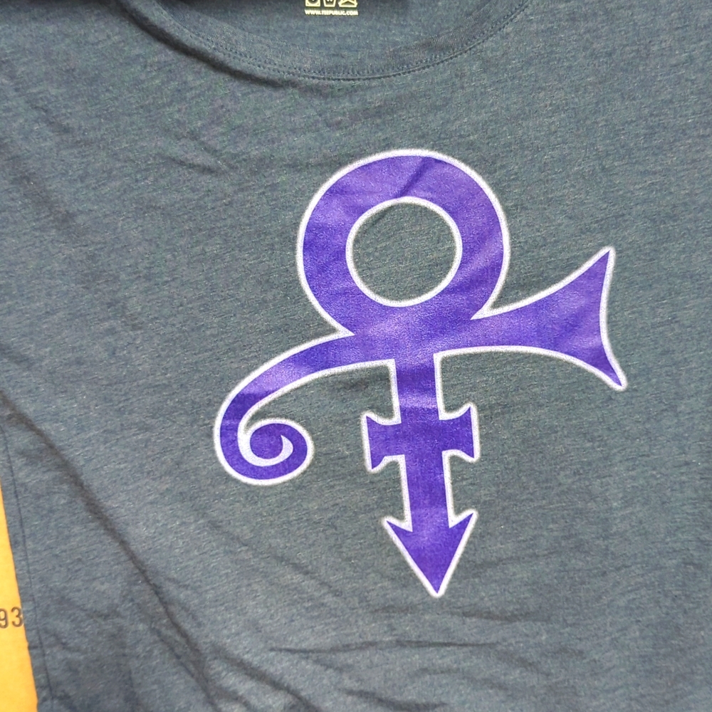 Prince Women's Tee Shirt Size Medium New